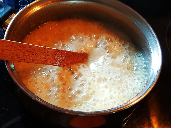 Domači mlečni bomboni brez trans maščob